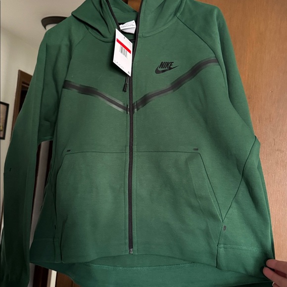 Nike Tops - Nike Woman’s Tech Fleece Windrunner